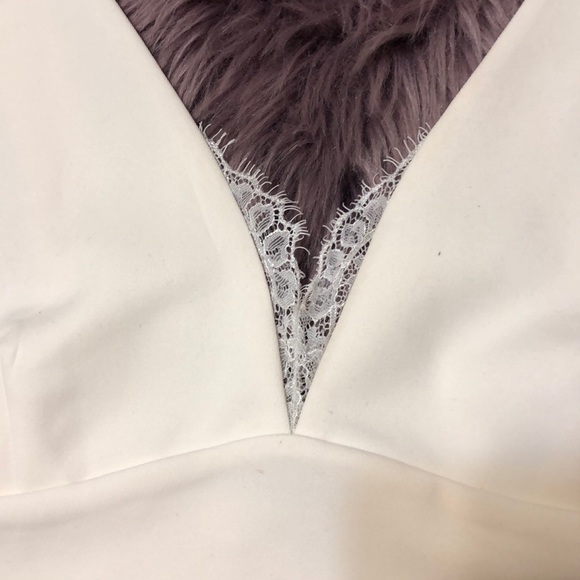 Express Crop Top - Picture 2 of 4